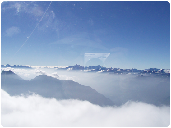 ゴンドラからのスイス側の眺め